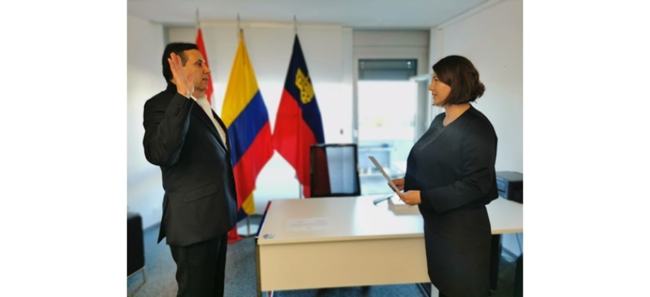 Ex viceministro Francisco Javier Echeverri tomó posesión como Embajador de Colombia en Suiza