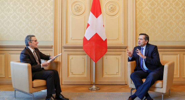 El Embajador Francisco Echeverri presentó cartas credenciales ante el presidente de la Confederación Suiza, Ignazio Cassis